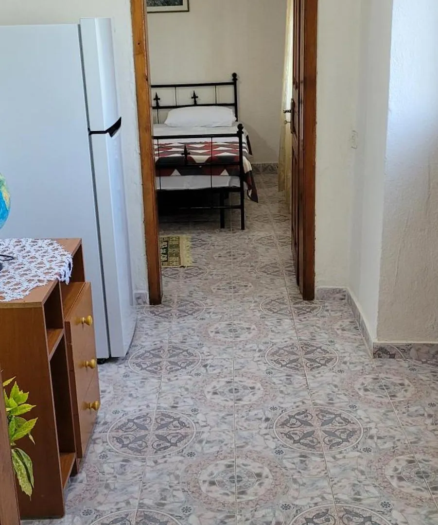 Gjirokastër Guesthouse Recka דירה