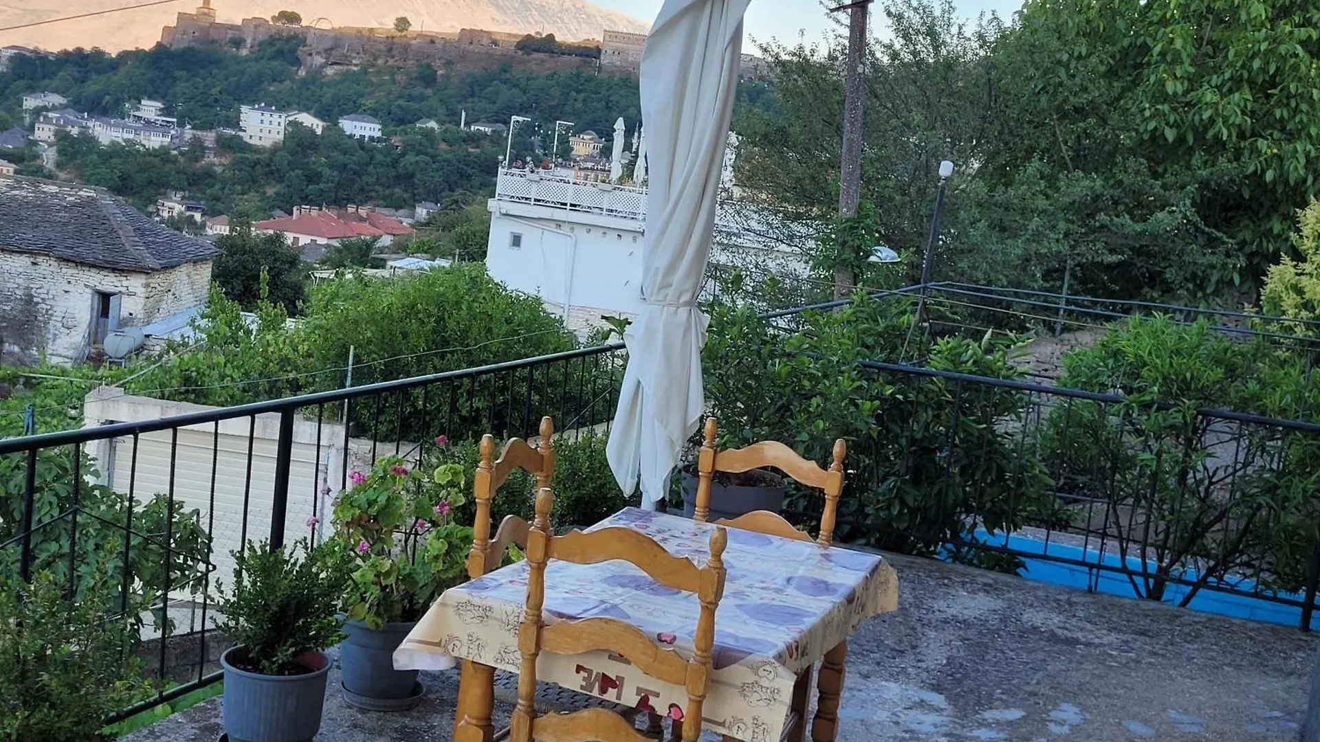 Reçka Daire Gjirokastër Arnavutluk